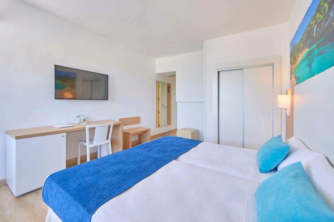 Tweepersoonskamer met 2 Aparte Bedden en Balkon - Uitzicht op Zee